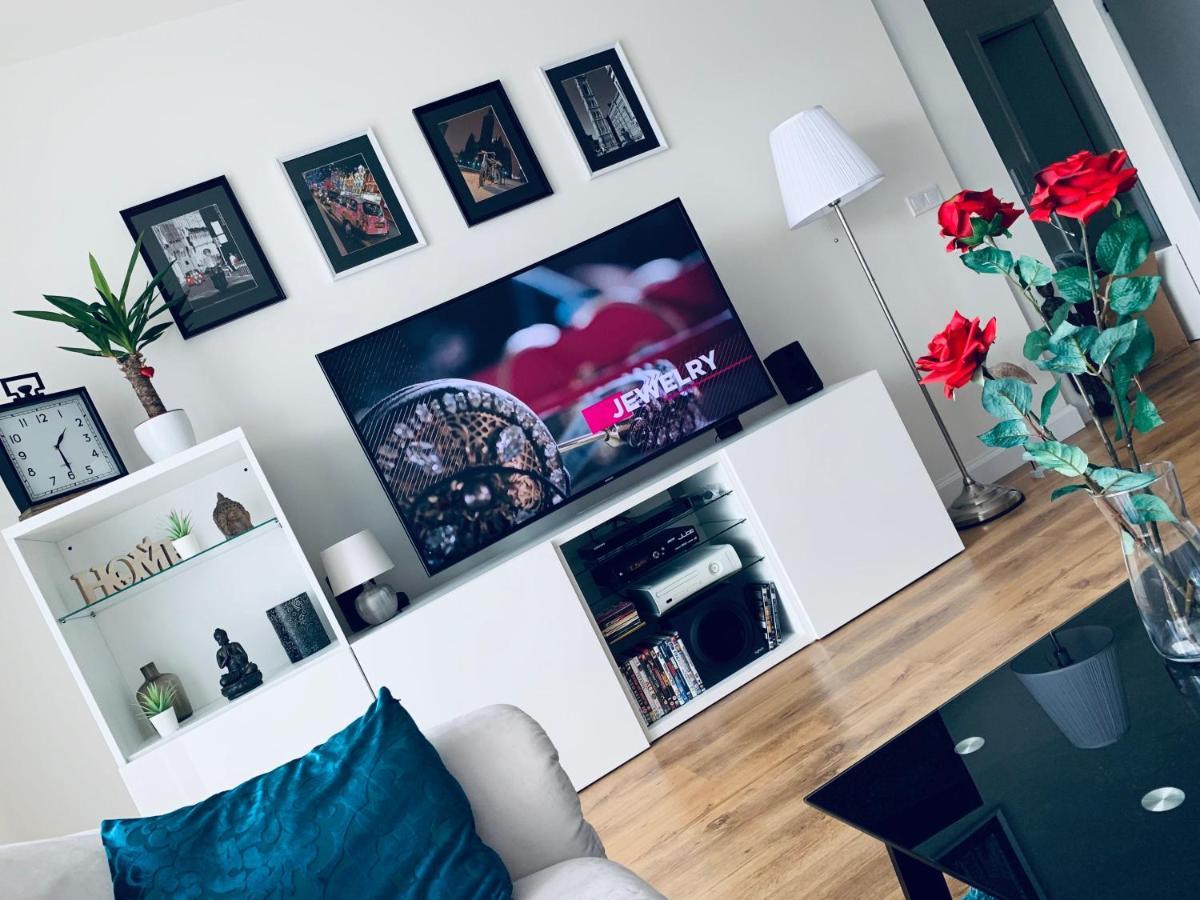 דירות קושיצה E1 Luxury Oldtown Apt - 2X Parking, Foodstore, Pcscreen, Netflix, Unlimited Music, Crib, Babychair, Fastwifi, Aircon מראה חיצוני תמונה